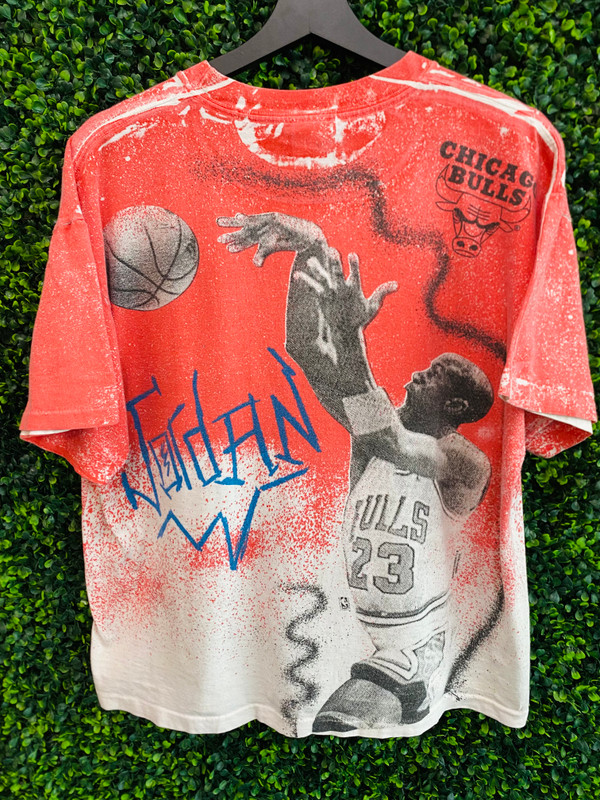 VINTAGE MICHAEL JORDAN MAGIC JOHNSON TS ALL OVER PRINT SHIRT