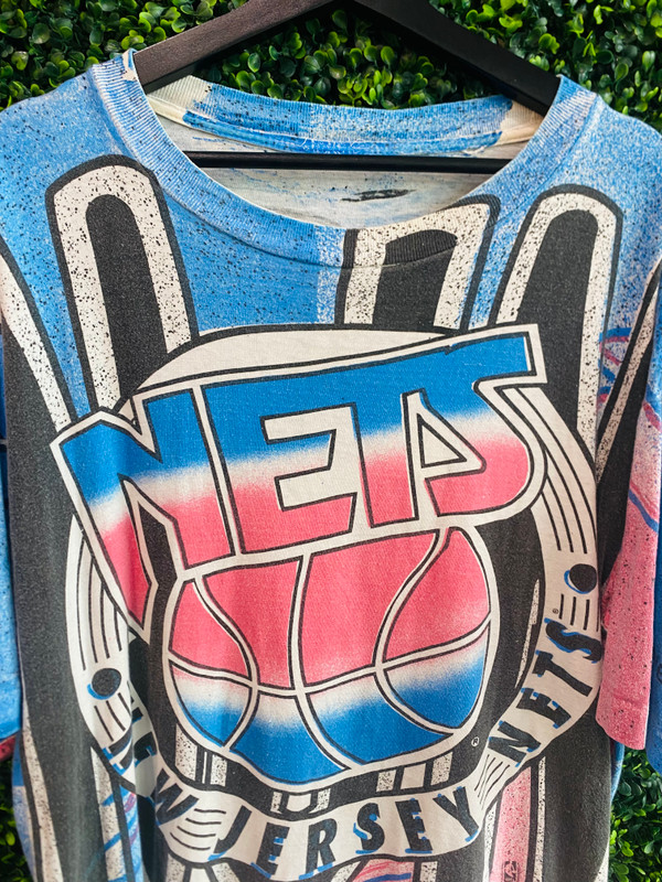 VINTAGE NEW JERSEY NETS MAGIC JOHNSON TEE