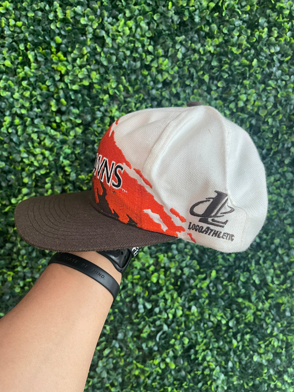 VINTAGE CLEVELAND BROWNS LOGO ATHLETIC SPLASH SNAPBACK