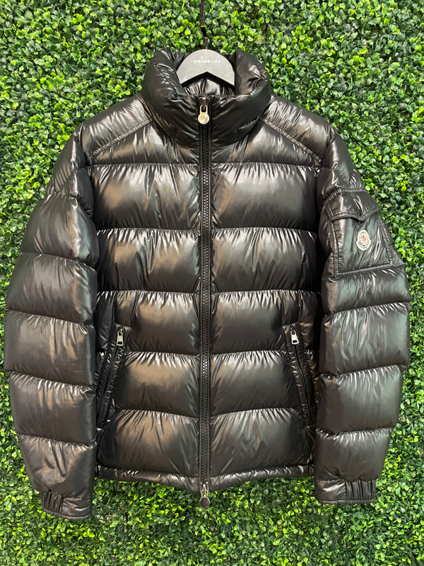 MONCLER PUFFER W/ SLEEVE POCKET