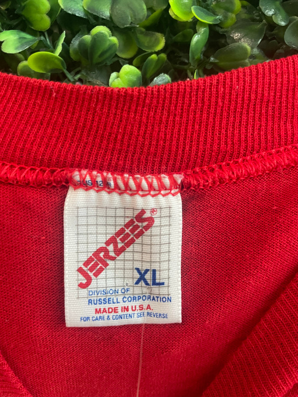 VINTAGE COLGATE TIE YOUR SNEAKERS TEE
