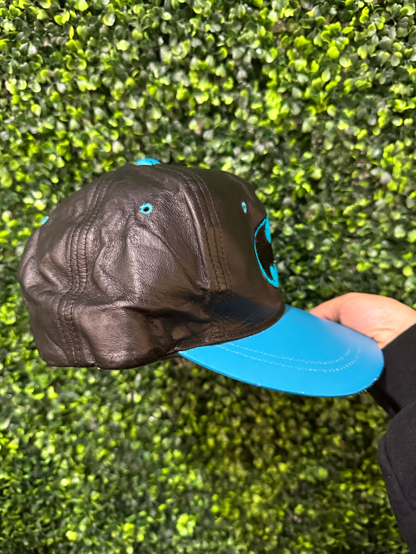 VINTAGE BATMAN LEATHER SNAPBACK