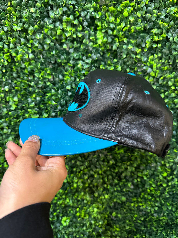 VINTAGE BATMAN LEATHER SNAPBACK