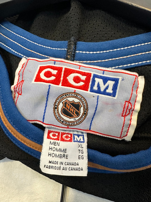 VINTAGE WASHINGTON CAPITALS BLACK CCM JERSEY