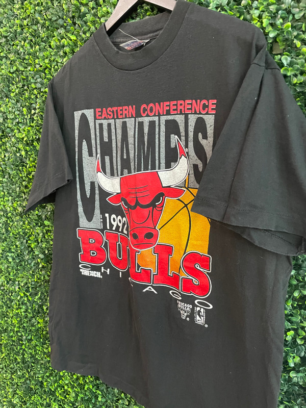 VINTAGE CHICAGO BULLS EASTERN CONFERENCE CHAMPS 1992 TEE
