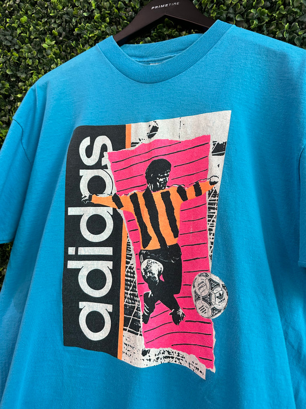 VINTAGE ADIDAS WORLD CUP SOCCER PLAYER TEE GRAPHIC AQUA