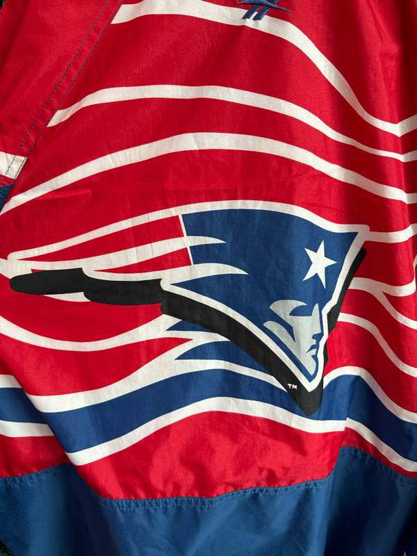 VTG NEW ENGLAND PATRIOTS REEBOK WINDBREAKER