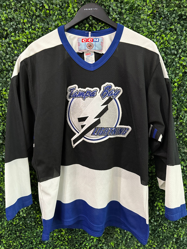 VINTAGE TAMPA BAY LIGHTNING CCM BLACK JERSEY