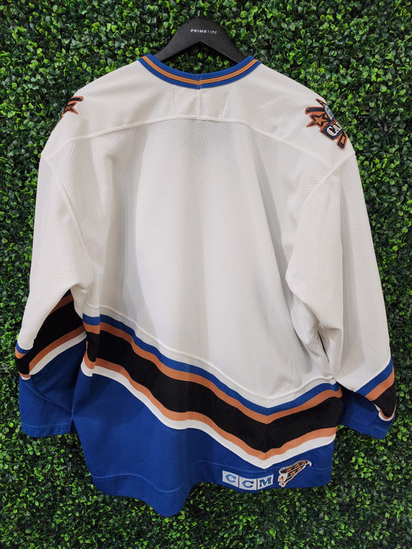 VINTAGE WASHINGTON CAPITALS CCM WHITE JERSEY