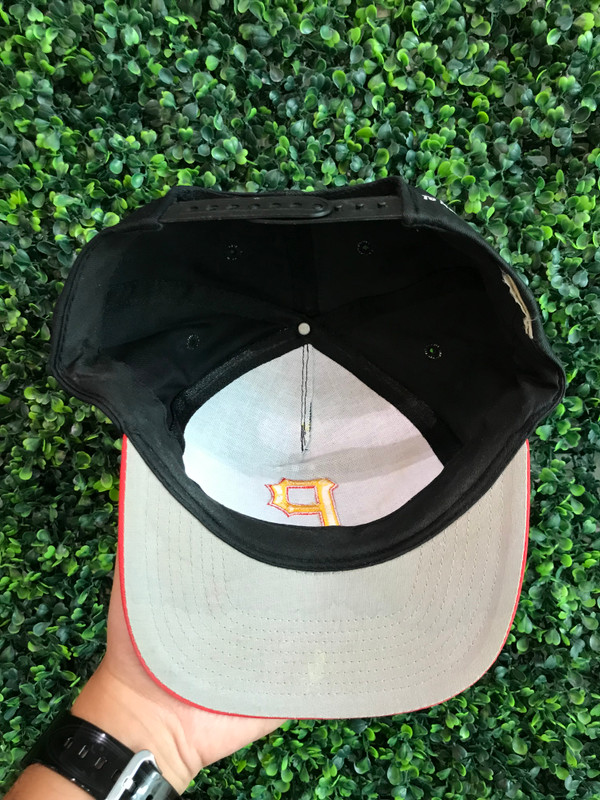 VINTAGE PITTSBURGH PIRATES SNAPBACK