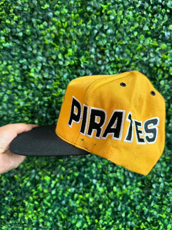 VINTAGE PITTSBURGH PIRATES AMERICAN NEEDLE HALF/HALF SNAPBACK