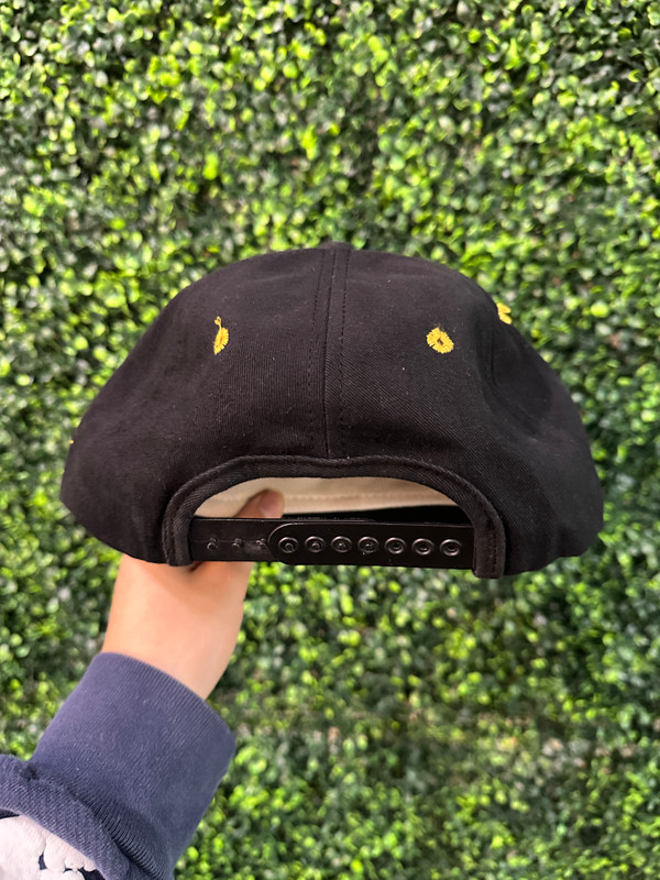 VINTAGE PITTSBURGH PENGUINS CCM BLACK SNAPBACK