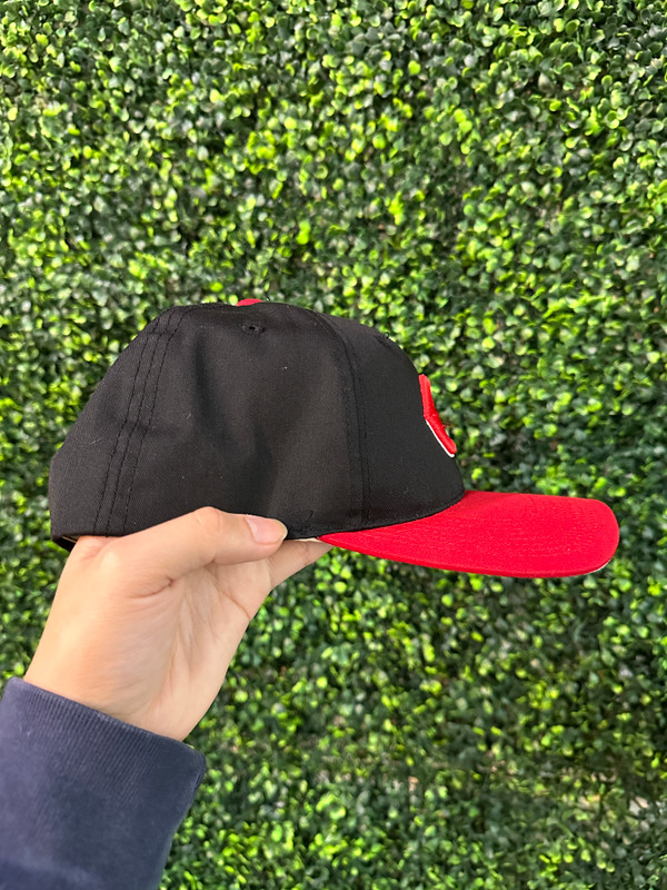 VINTAGE CINCINNATI REDS BLK/RED SNAPBACK