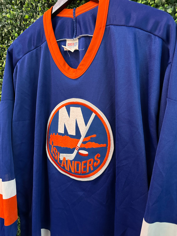 VINTAGE NY ISLANDERS CCM JERSEY