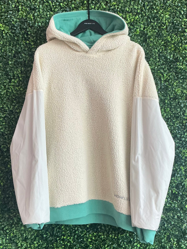 MONCLER x PHARRELL WILLIAMS HOODIE RERVISBLE