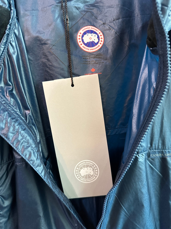 BRAND NEW CANADA GOOSE WINDBREAKER SZM
