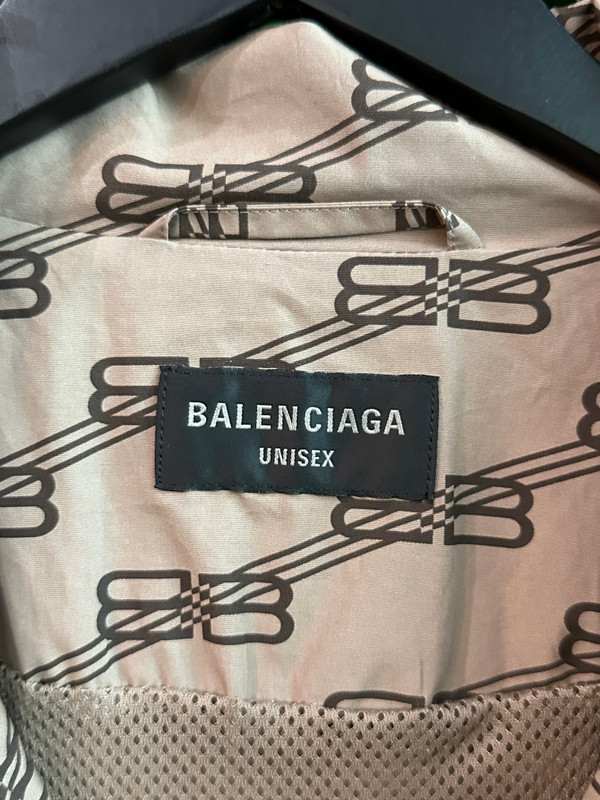BALENCIAGA TRACK JACKET (FITS LIKE XL)