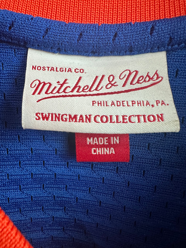 CHARLES OAKLEY NEW YORK KNICKS MITCHELL & NESS SWINGMAN JERSEY