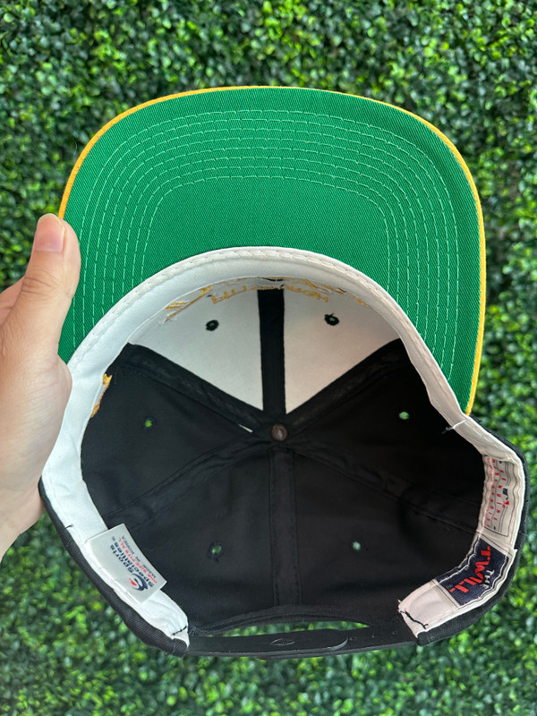 VINTAGE PITTSBURGH PIRATES SPORT SPECIALTIES SCRIPT SNAPBACK