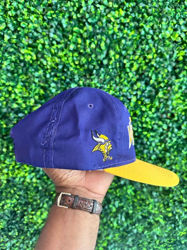 VINTAGE MINNESOTA VIKINGS SPORTS SPECIALTIES SCRIPT SNAPBACK
