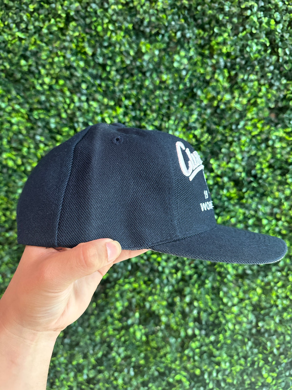 DEADSTOCK VINTAGE NEW YORK YANKEES 1999 WORLD SERIES CHAMPIONS SNAPBACK