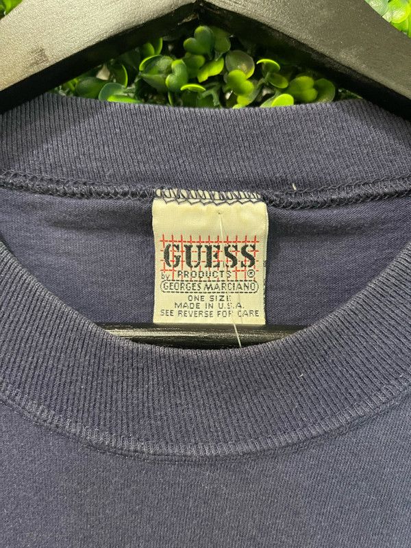 GUESS EMBROIDERED CROWN TEE