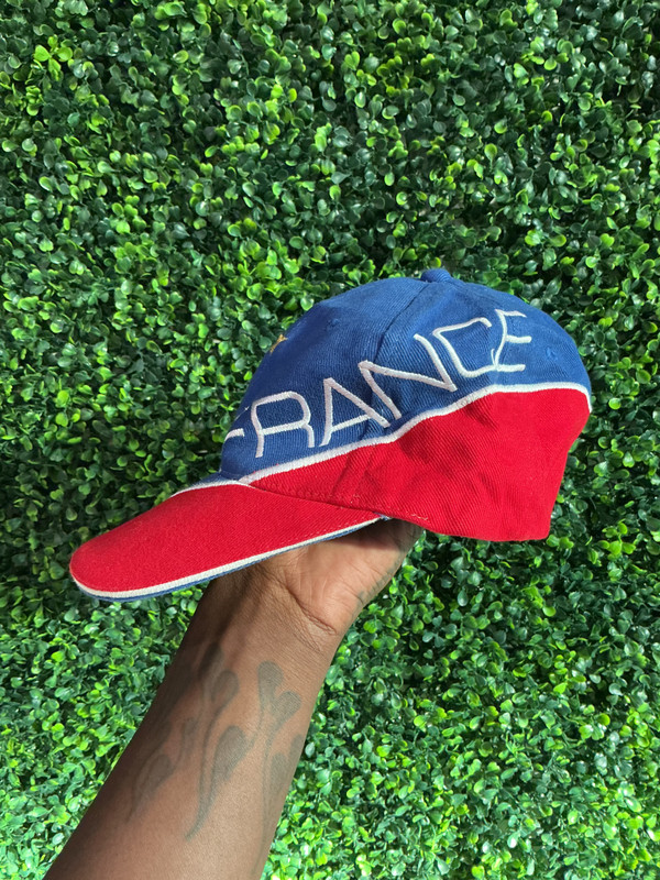 VINTAGE FRANCE SOCCER CAP