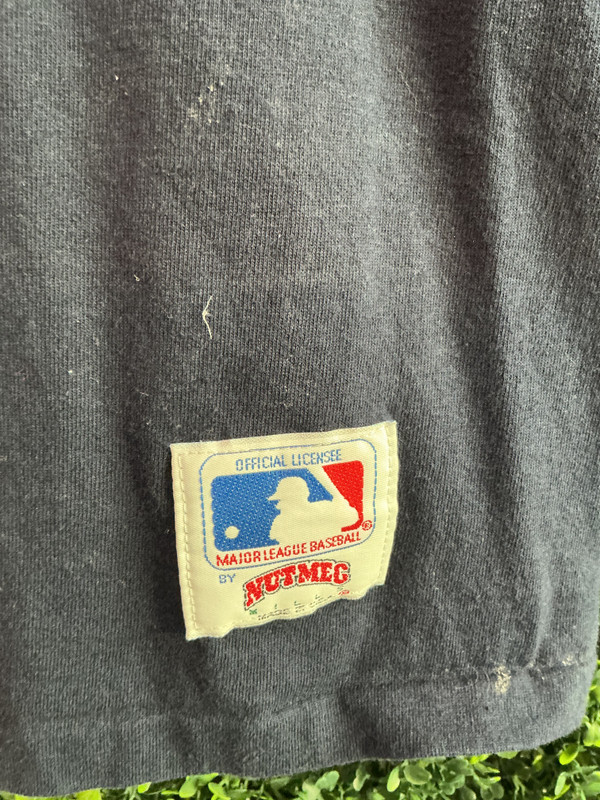 VINTAGE NEW YORK YANKEES NUTMEG GRAPHIC TEE