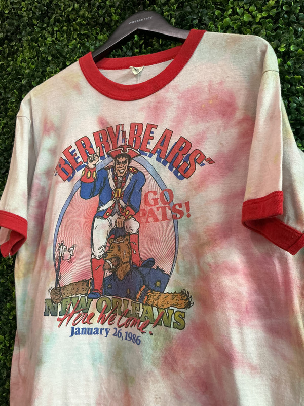 VINTAGE 1986 NE PATRIOTS "BERRY THE BEARS' RINGER TEE (XL)