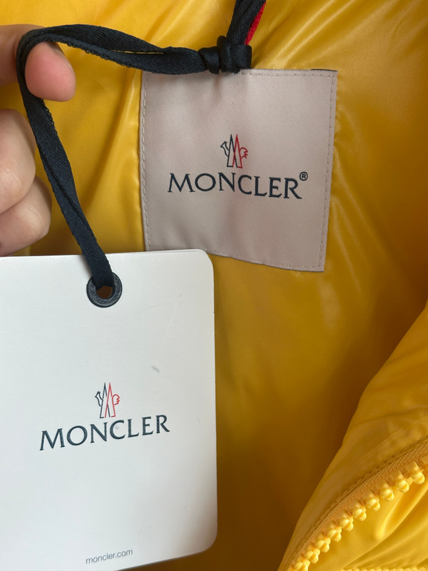 MONCLER YELLOW MAYA PUFFER COAT (SZ XXL)