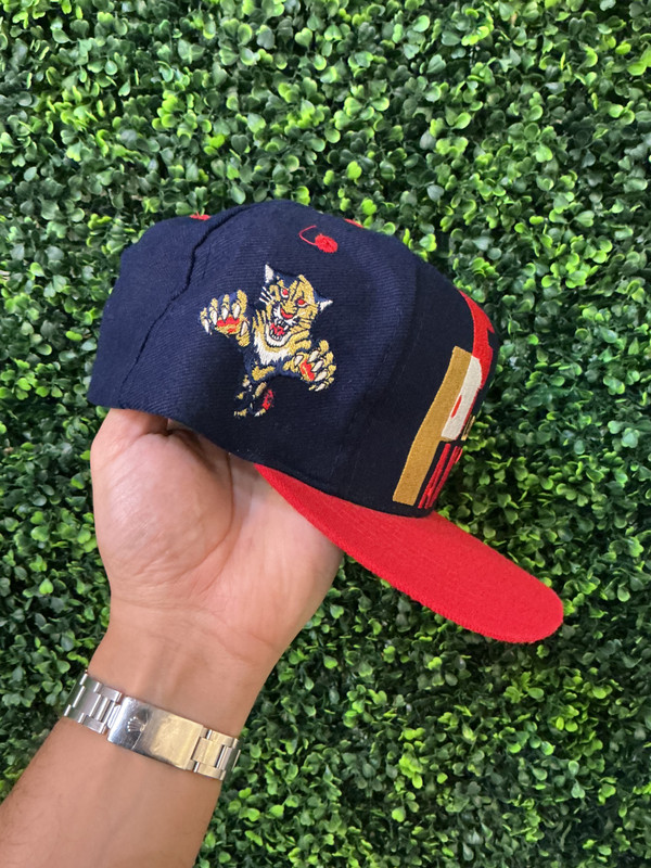 VINTAGE FLORIDA PANTHERS AJD SNAPBACK