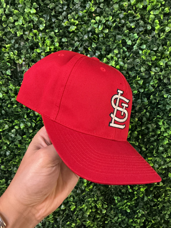 VINTAGE ST LOUIS CARDINALS RED SNAPBACK