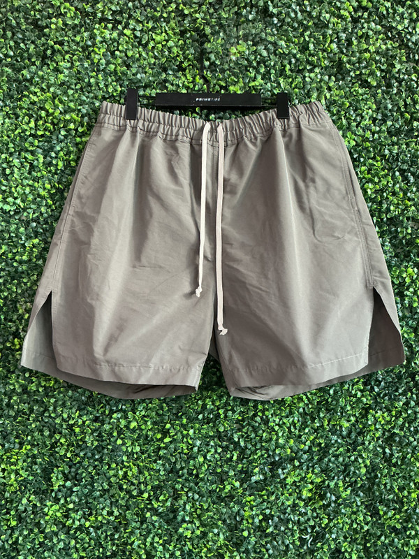 RICK OWEN GREY SHORTS (SZ XL)