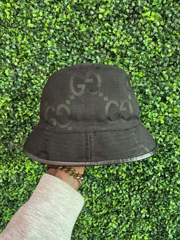 GUCCI BLACK MONOGRAM BUCKET HAT W/ DUSTBAG (SZ L)