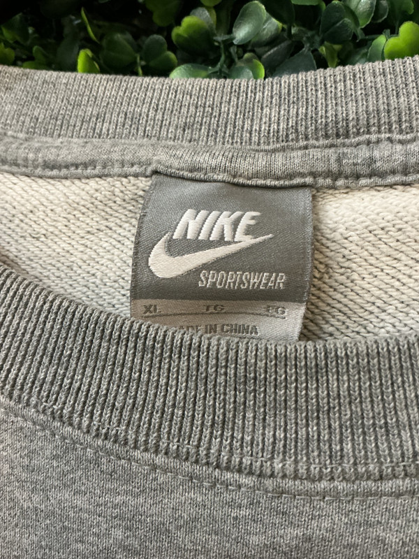 KOBE BRYANT NIKE BATTLE CREWNECK (SZ XL)