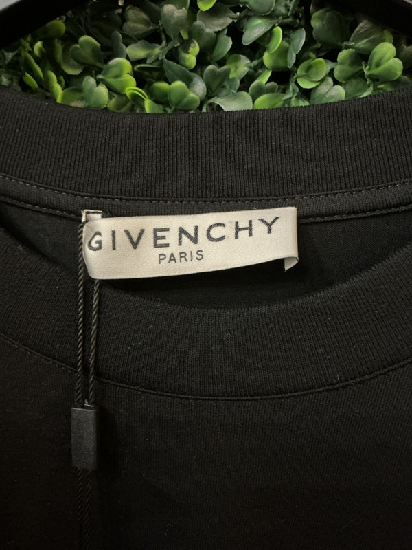 GIVENCHY BLACK RARE TEE (SZ M)