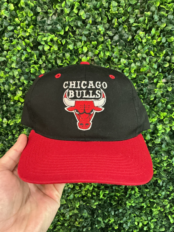 VINTAGE CHICAGO BULLS G CAP SNAPBACK
