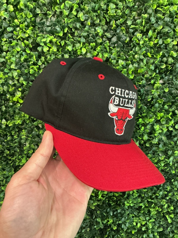 VINTAGE CHICAGO BULLS G CAP SNAPBACK