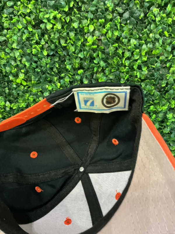 VINTAGE PHILADELPHIA FLYERS LOGO 7 SNAPBACK