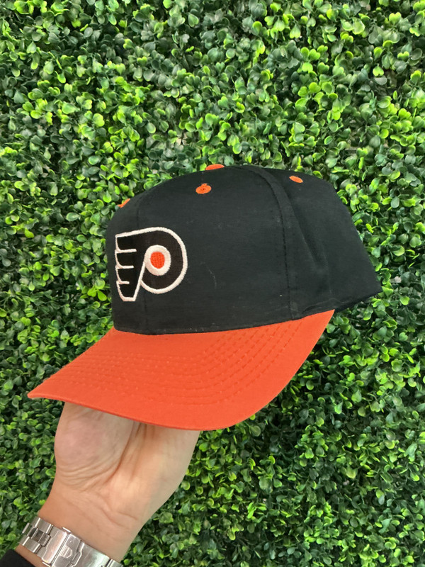 VINTAGE PHILADELPHIA FLYERS LOGO 7 SNAPBACK