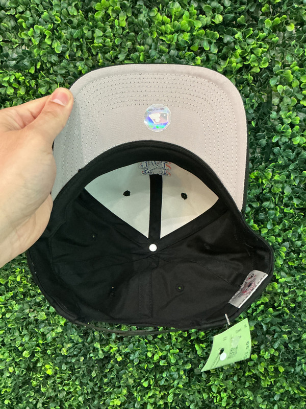 DEADSTOCK NEW YORK METS BLACK ALTERNATE SNAPBACK