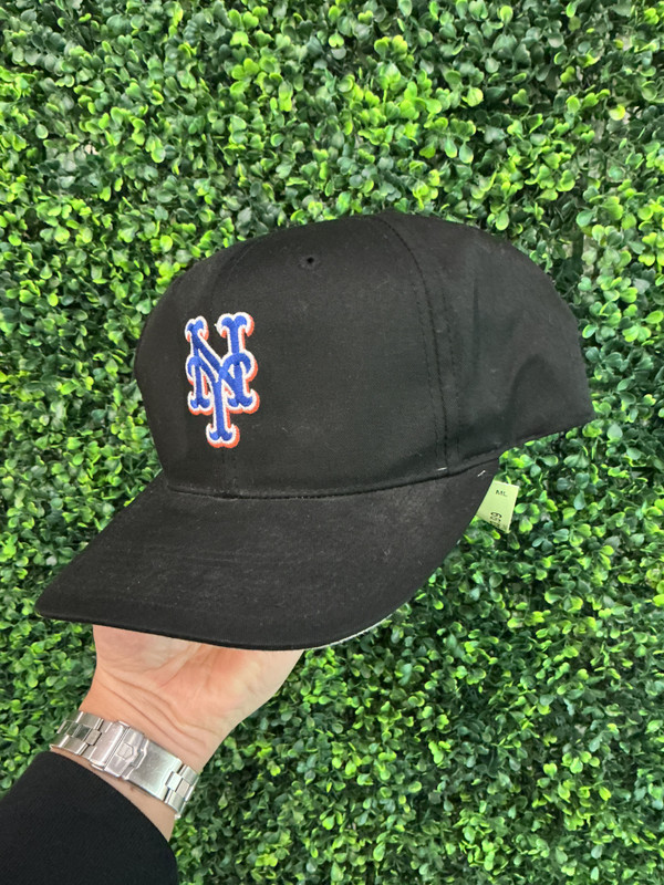 DEADSTOCK NEW YORK METS BLACK ALTERNATE SNAPBACK
