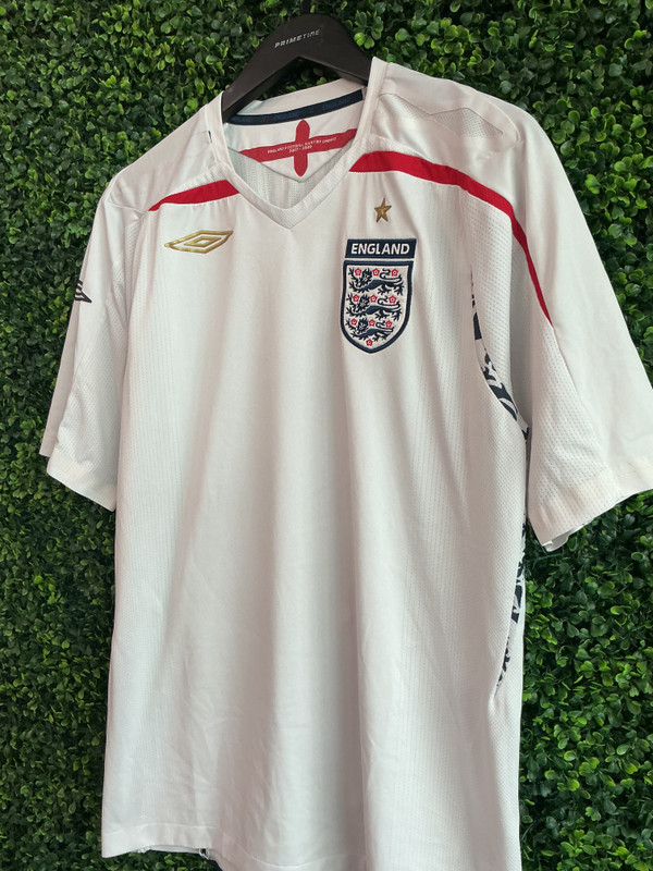 ENGLAND 2007-09 UMBRO HOME KIT
