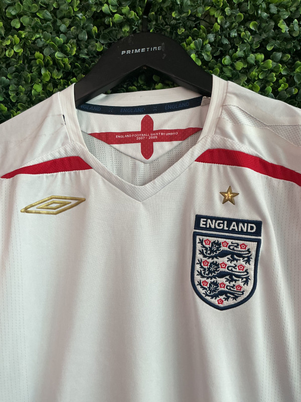 ENGLAND 2007-09 UMBRO HOME KIT