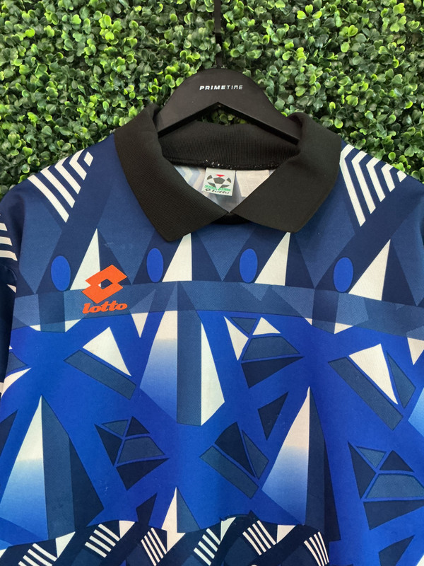 VINTAGE LOTTO GOALKEEPER JERSEY