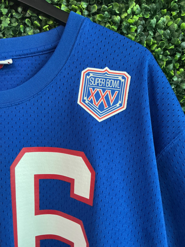 LAWRENCE TAYLOR MITCHELL & NESS NEW YORK GIANTS JERSEY