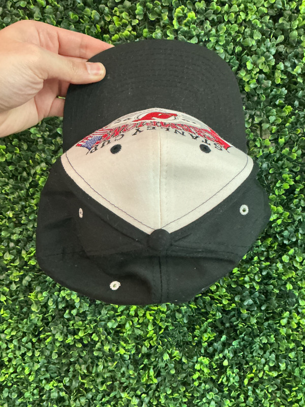 VINTAGE 1995 NJ DEVILS STARTER STANLEY CUP CHAMPIONS HAT