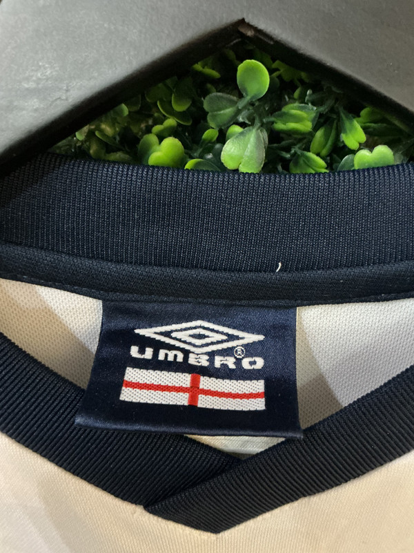 DAVID BECKHAM ENGLAND UMBRO KIT