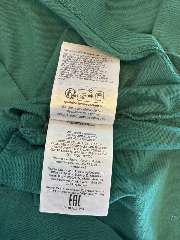 BRAND NEW MONCLER GREEN NECK LOGO TEE