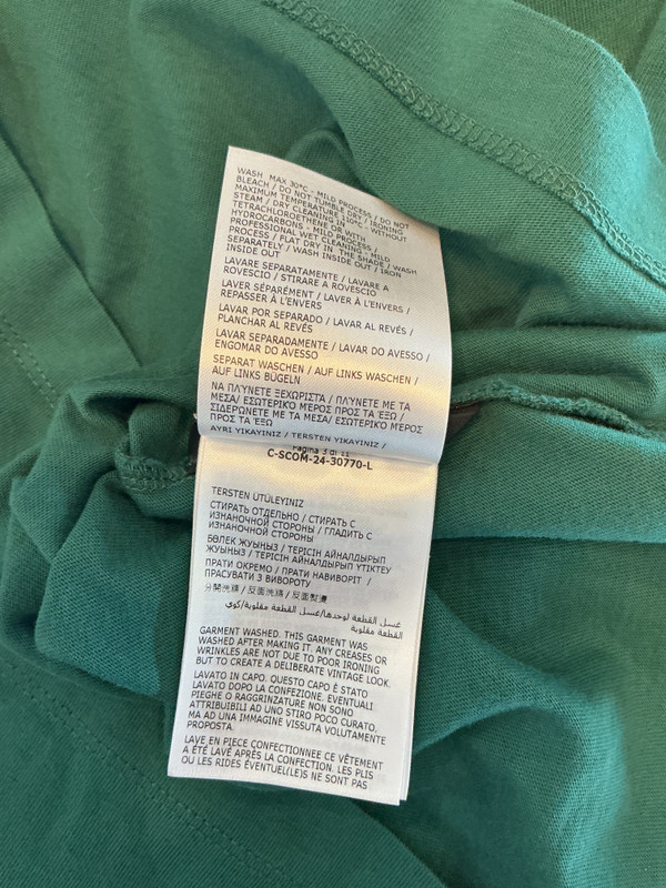 BRAND NEW MONCLER GREEN NECK LOGO TEE